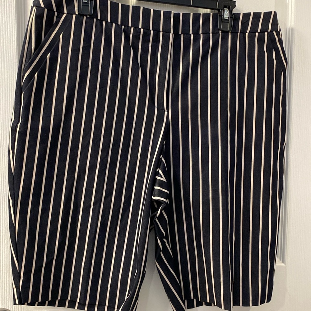 Striped polyester shorts